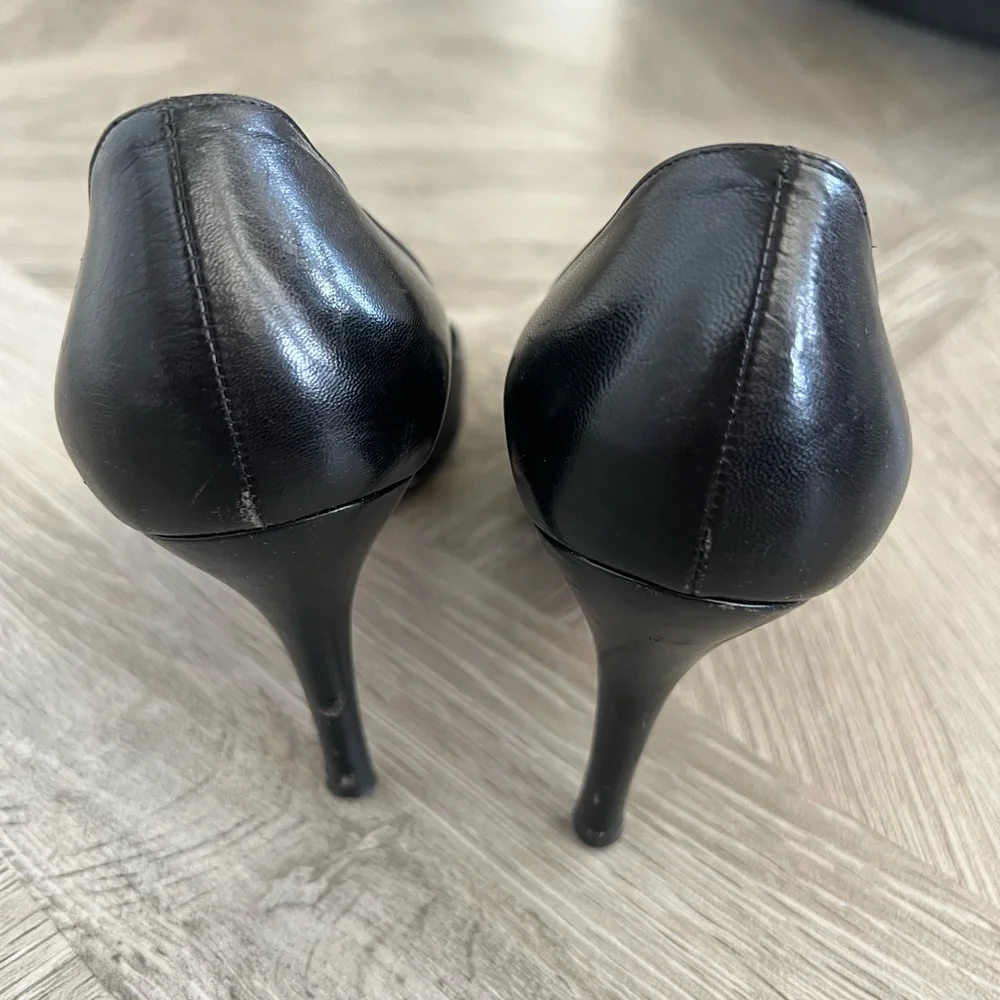 Manolo Blahnik size 37 black classic pump - Picture 3 of 8